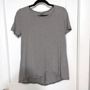 Coin 1804 white black stripe back button short sleeve top Small